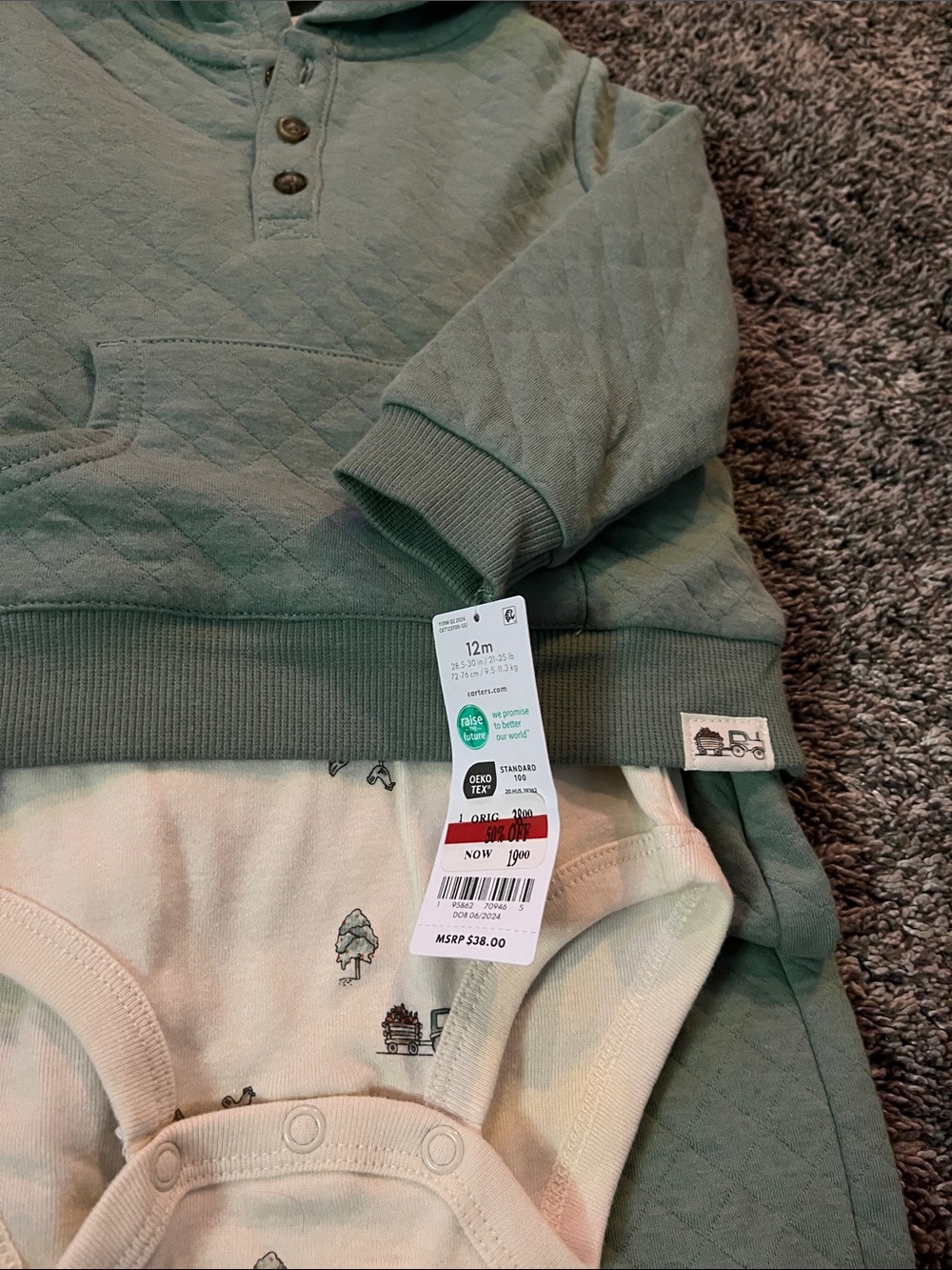 Carter’s Green Quilted Hoodie & Jogger Set w/Bodysuit - boy 12 months. 3 pieces - Picture 3 of 7